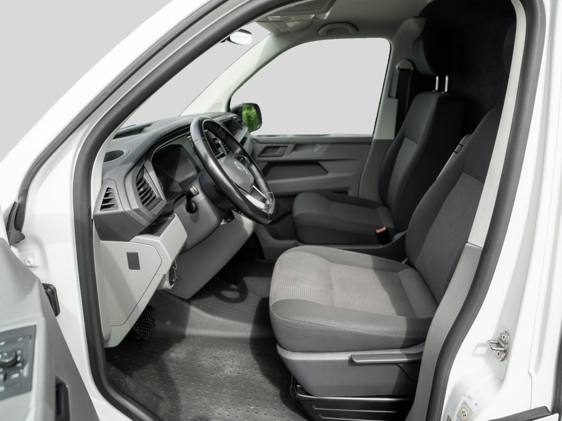 Volkswagen T6.1 Transporter Kasten langer Radstand