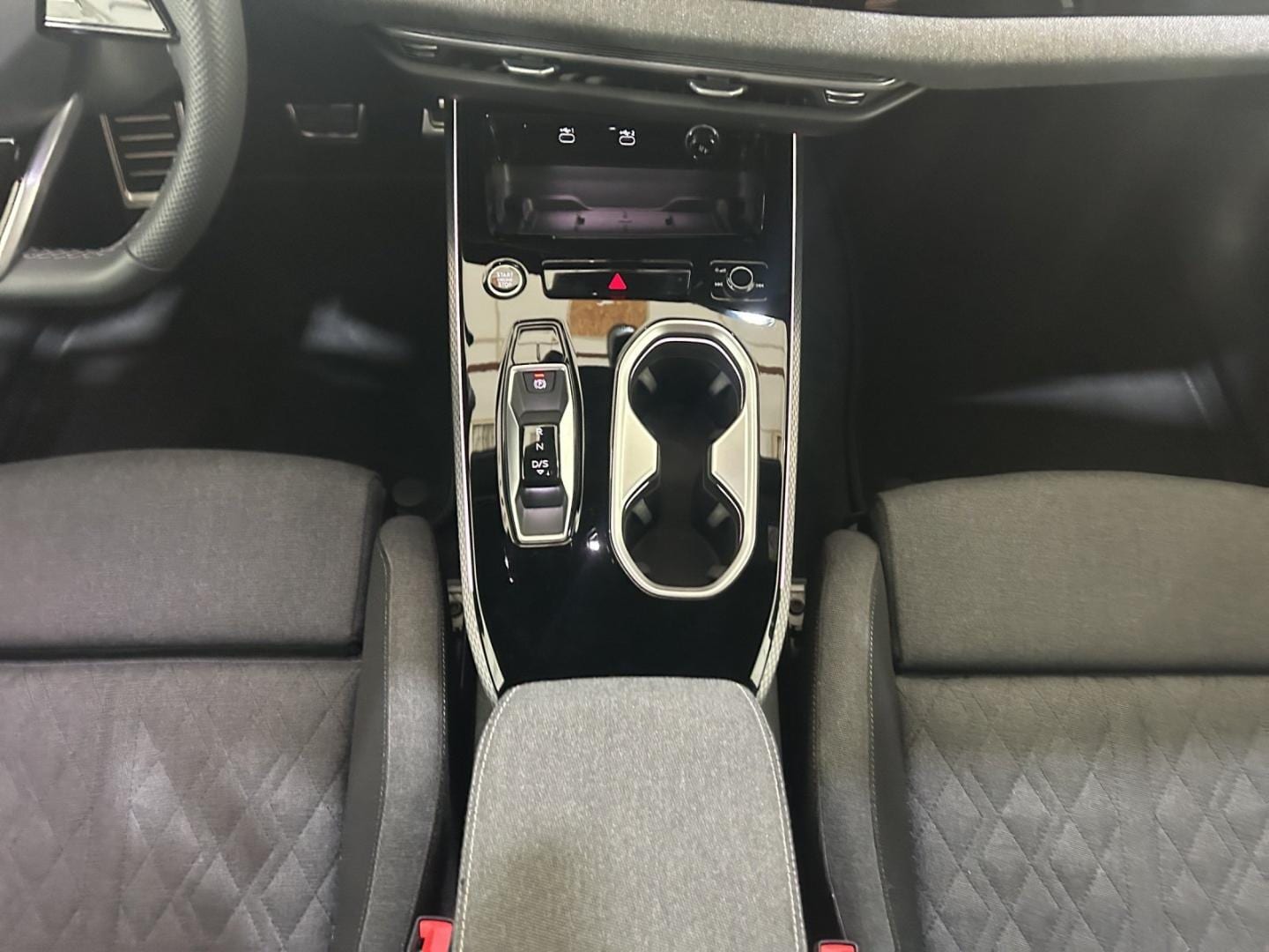 Bild über Audi A6 Avant TDI quattro 150 kW S tronic - für weitere Informationen kontaktieren Sie den Audi Partner