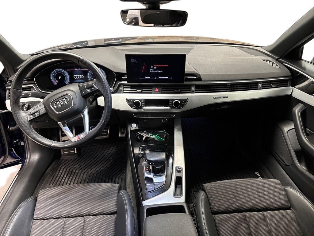 Bild som visar&nbsp;Audi A4 Avant&nbsp;A4 Avant 40 TFSI quattro S line 204 hk S tronic - för mer information kontakta din Audi Partner