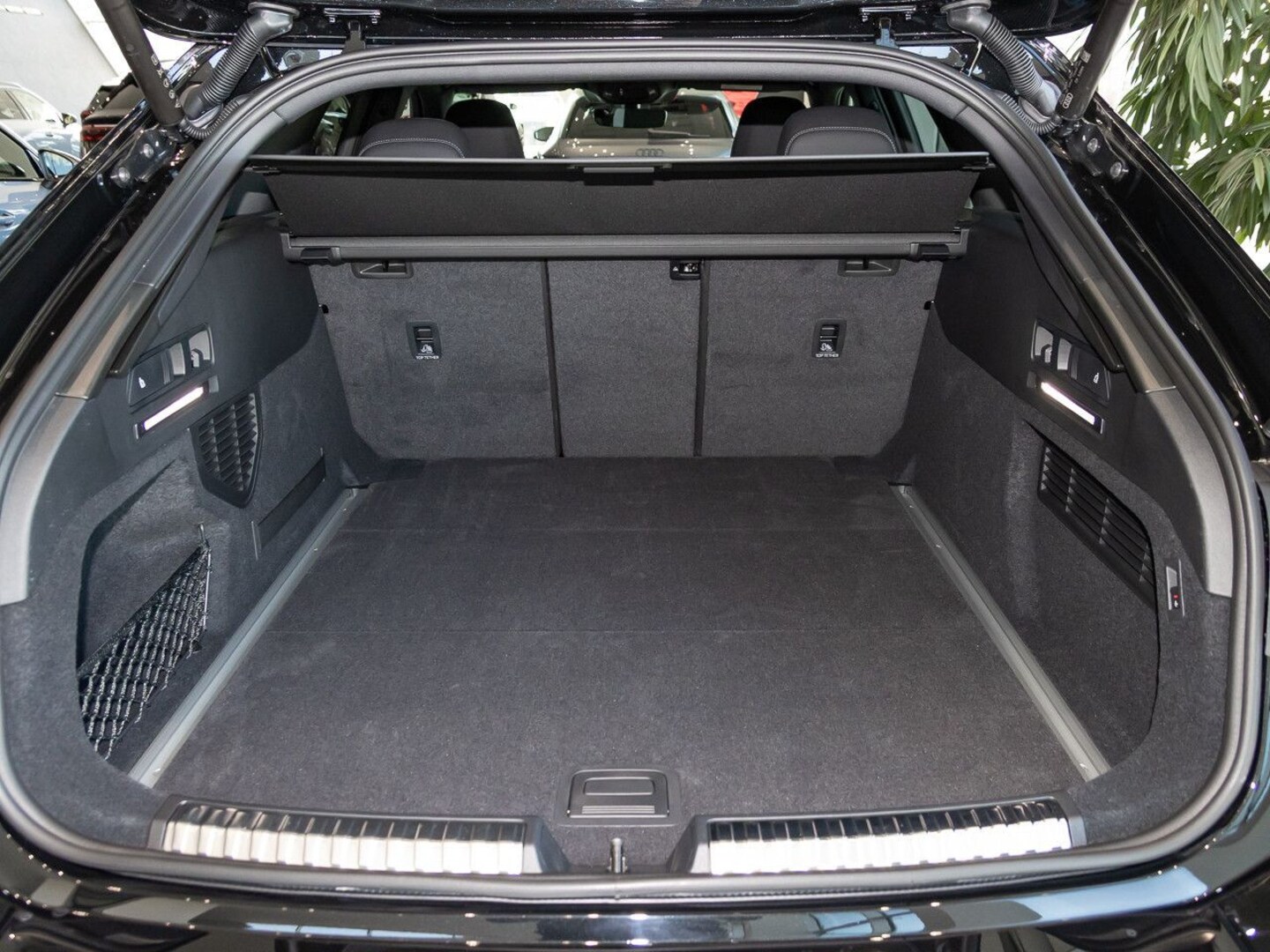Bild über Audi A6 Avant edition one TDI quattro 150 kW S tronic - für weitere Informationen kontaktieren Sie den Audi Partner