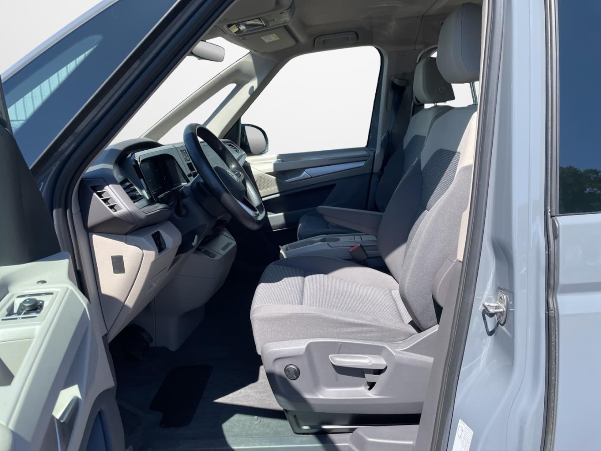 Volkswagen Multivan Basis-Modell