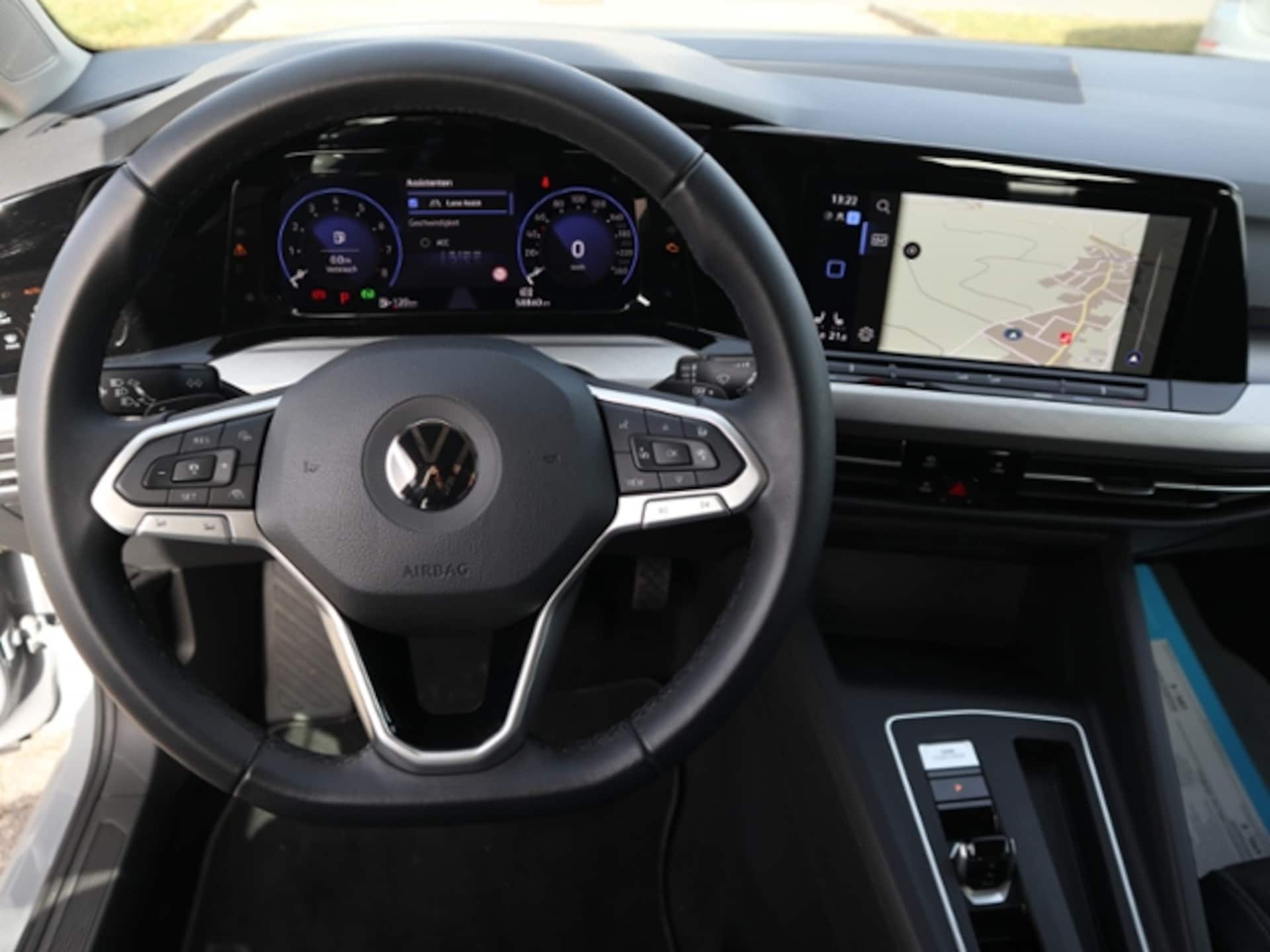 Volkswagen Golf Life