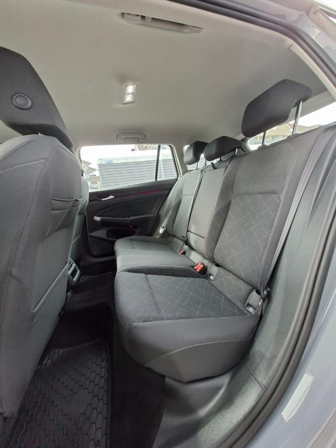 Volkswagen Golf Variant Life