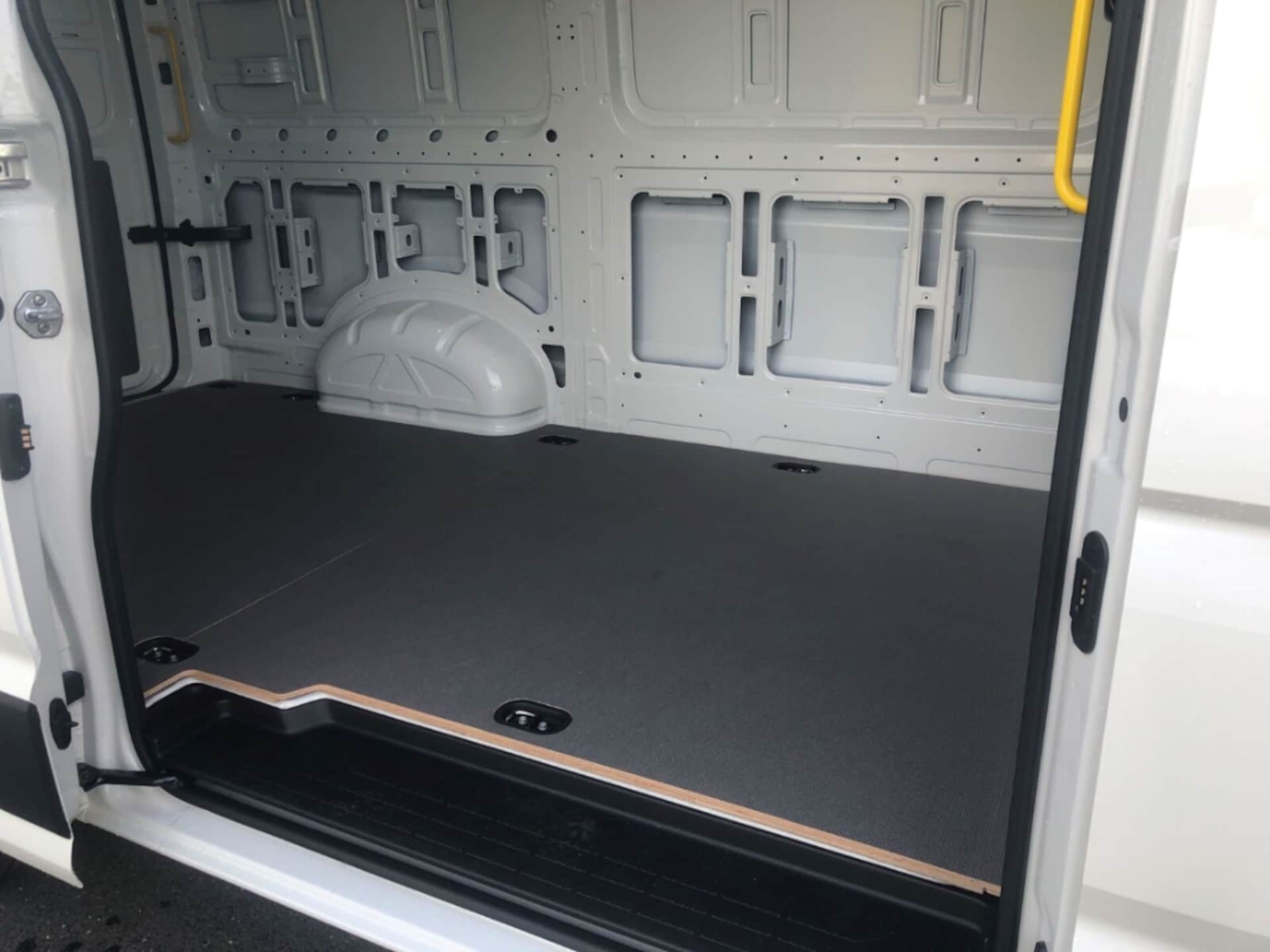 Volkswagen Crafter Kasten mittlerer Radstand