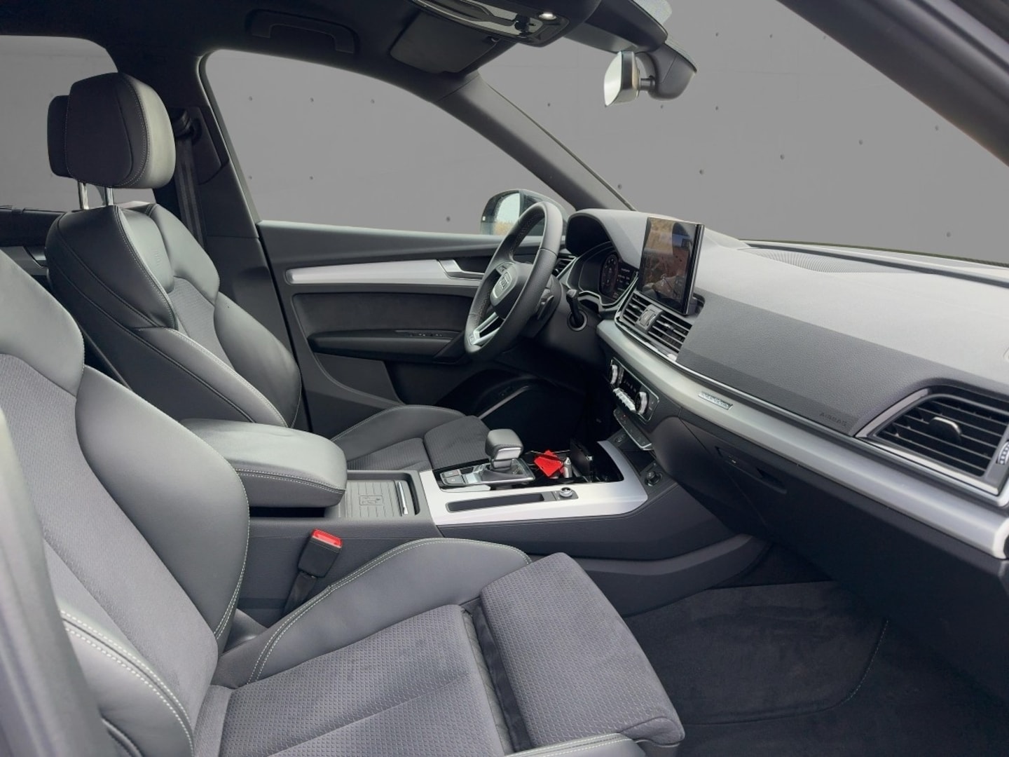 Bild über Audi Q5 40 TFSI quattro S tronic - für weitere Informationen kontaktieren Sie den Audi Partner