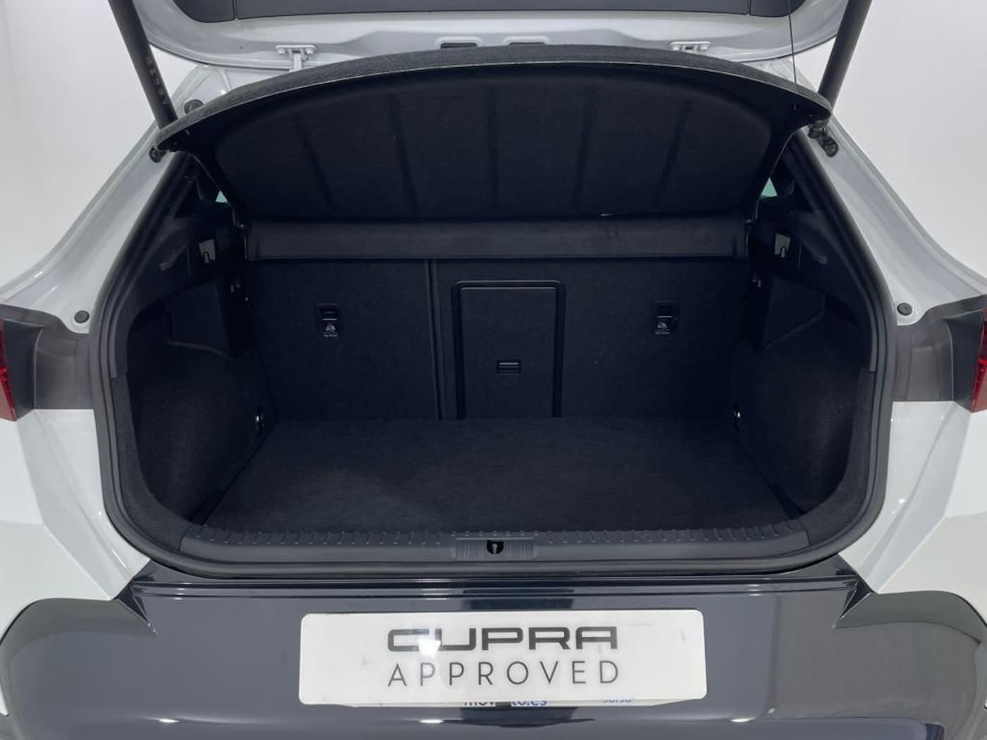 CUPRA Formentor 1.5 TSI e-Hybrid DSG 150 kW (204 CV) — photo 8