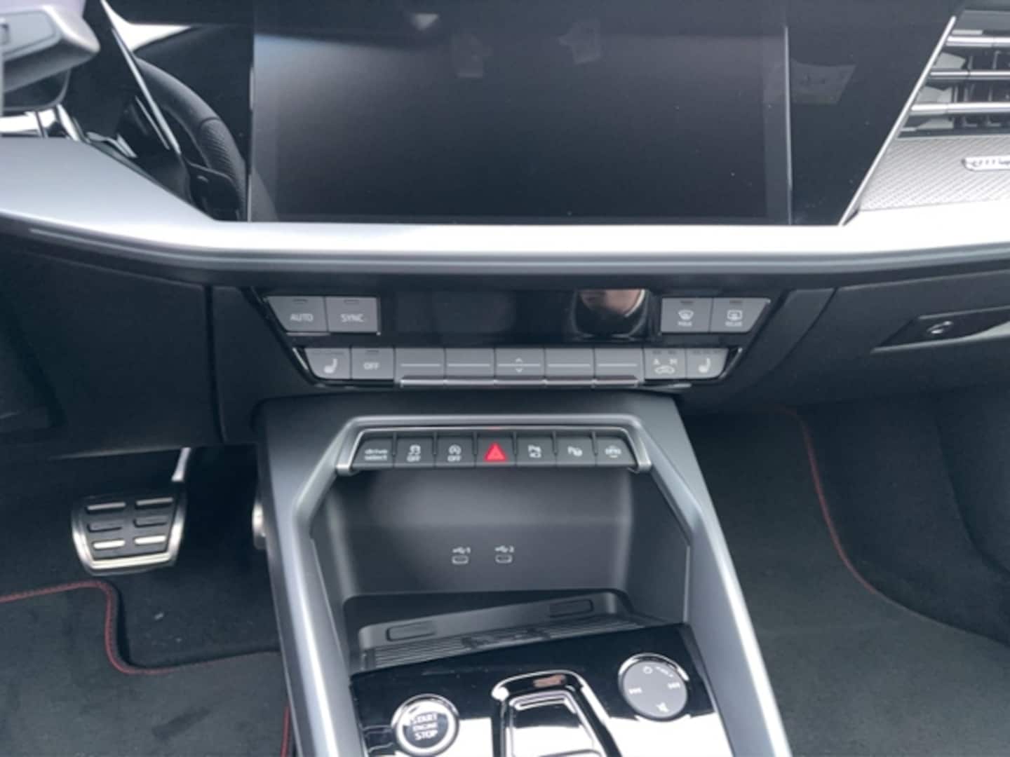 Bild über Audi A3 Limousine S line 35 TDI S tronic - für weitere Informationen kontaktieren Sie den Audi Partner