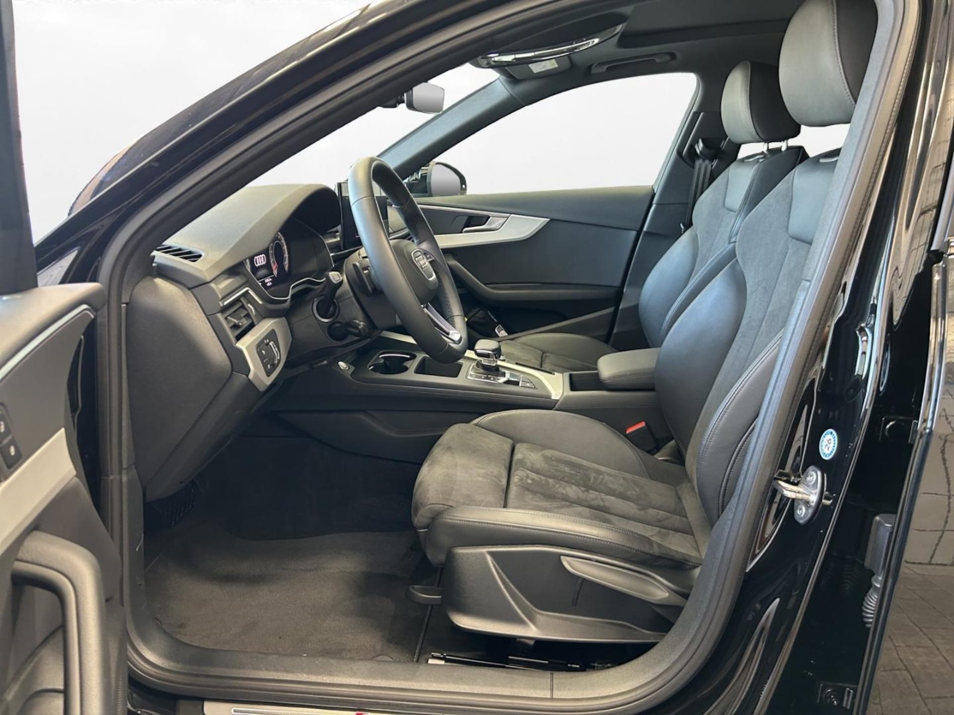 Audi A4 Avant S line