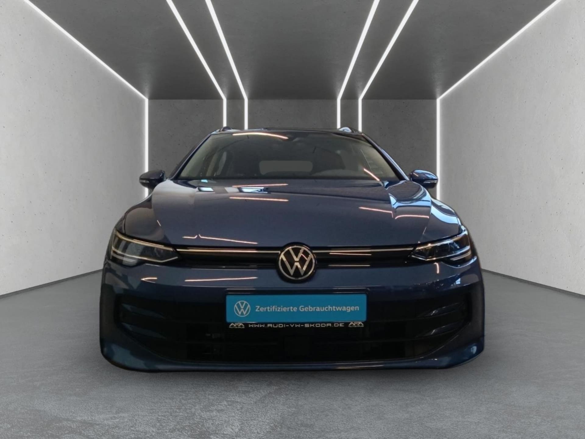 Volkswagen Golf Variant Life