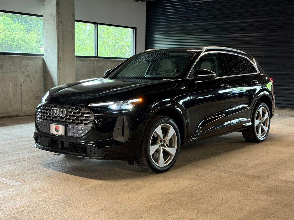 2026 Audi Q5 Premium Plus quattro's photo