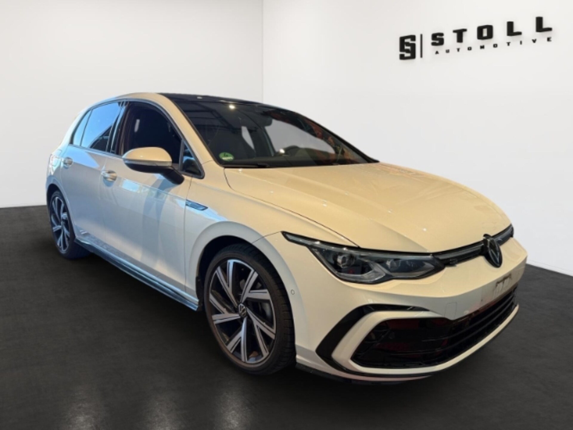 Volkswagen Golf R-Line