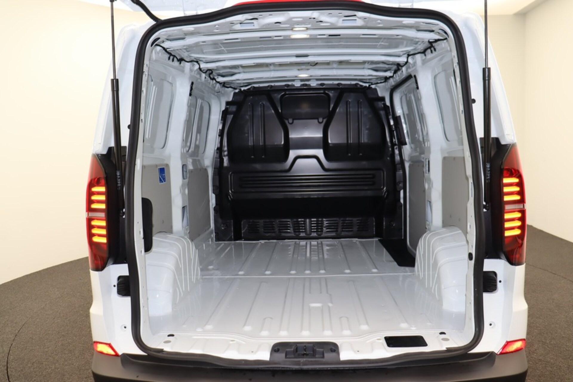 Volkswagen Transporter Kasten kurzer Radstand