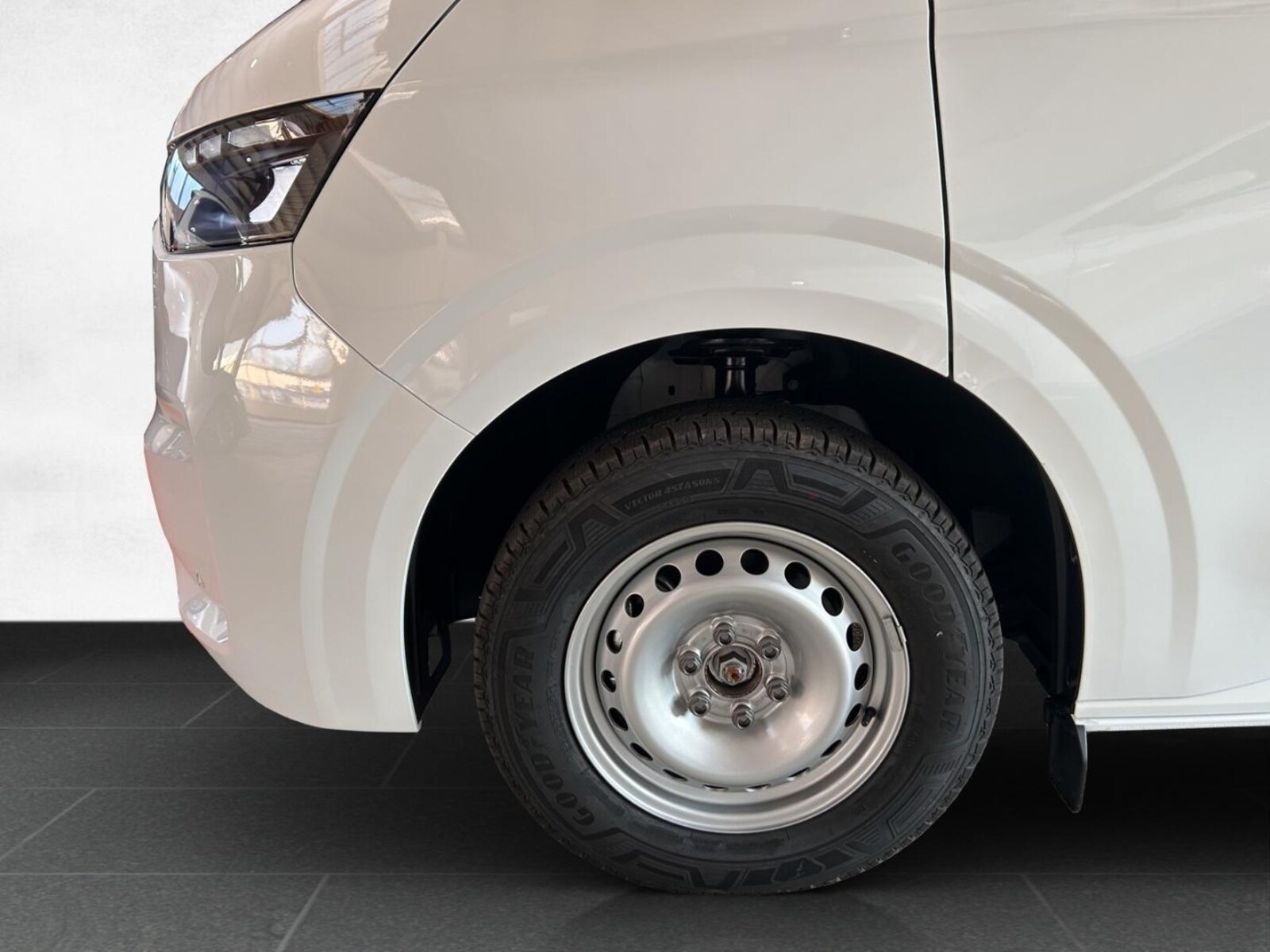 Volkswagen Transporter Kasten kurzer Radstand – Bild 17