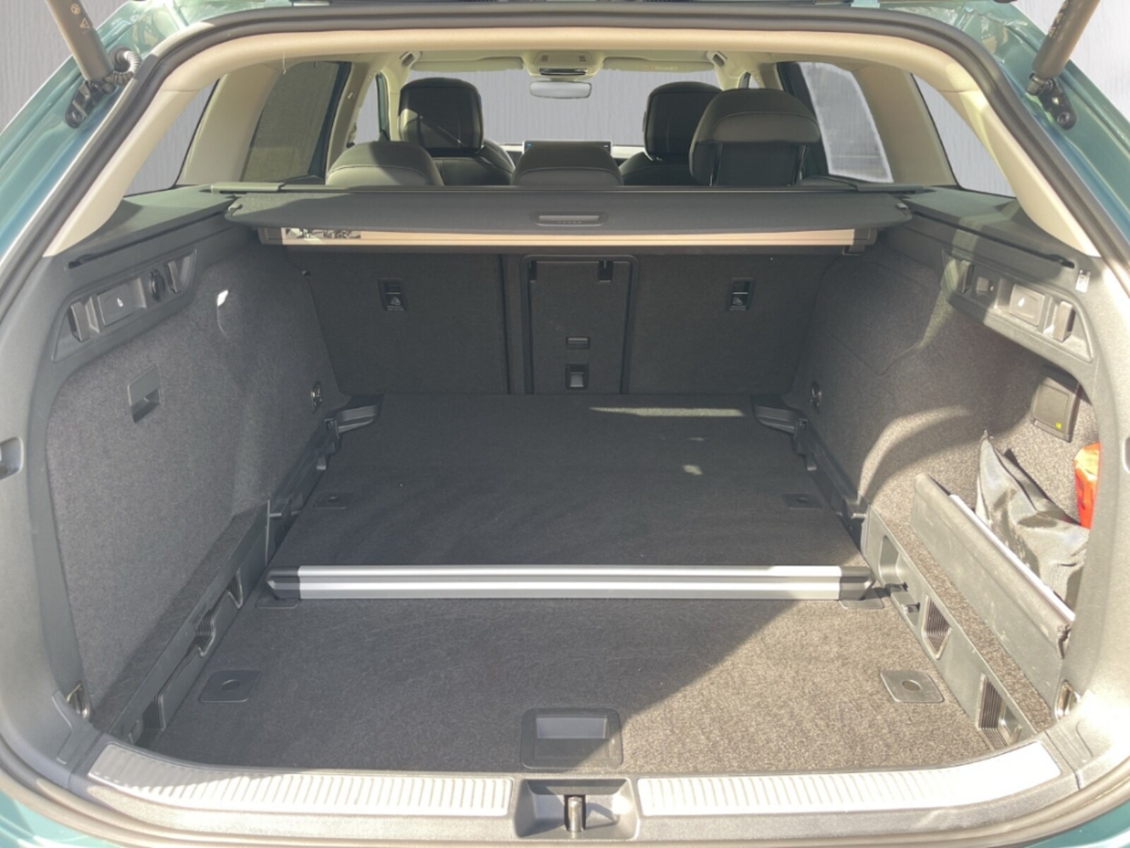 Volkswagen Passat – Bild 12