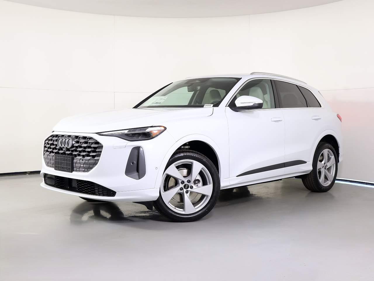 2026 Audi Q5 Premium Plus quattro's photo