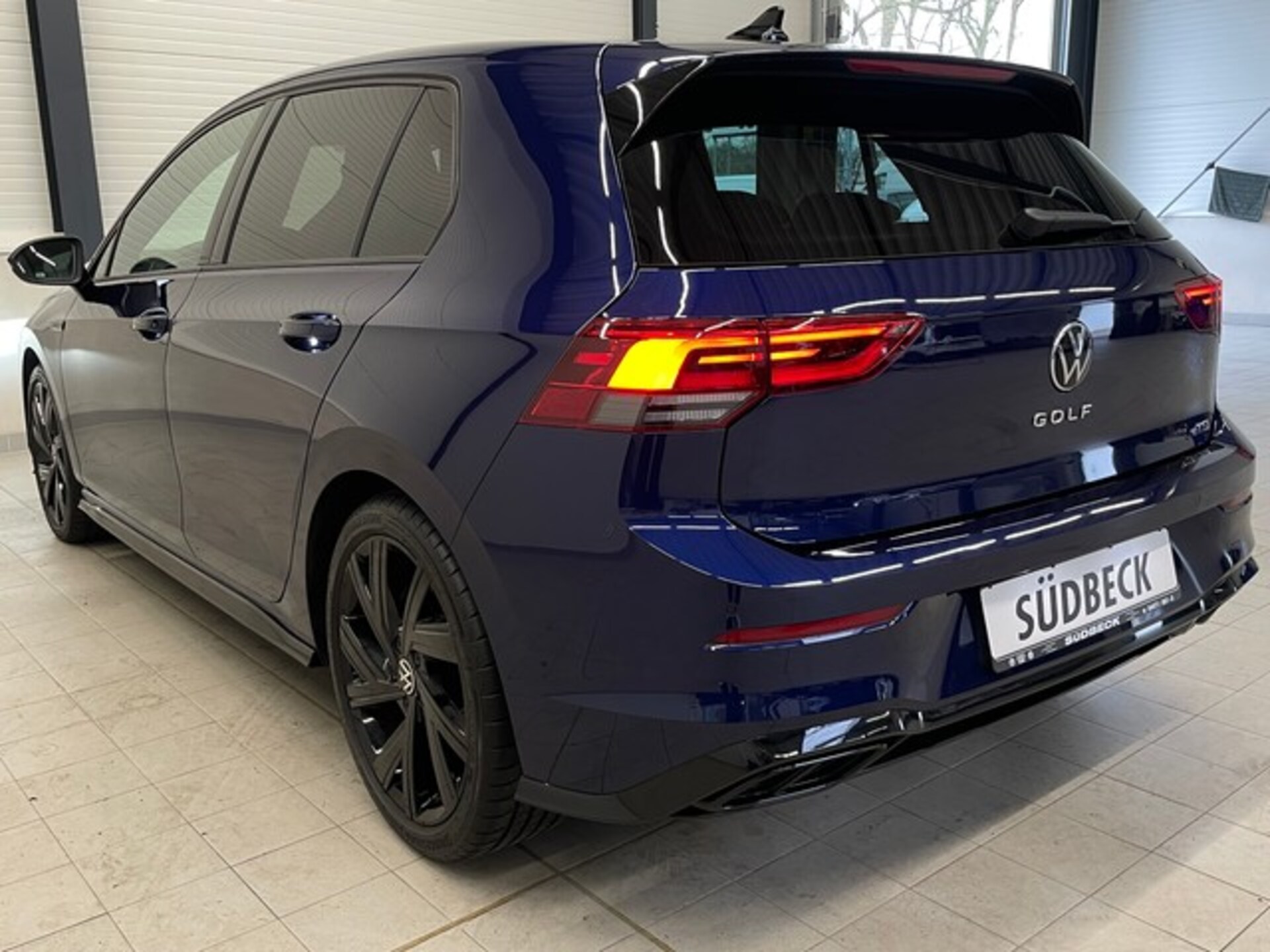 Volkswagen Golf R-Line