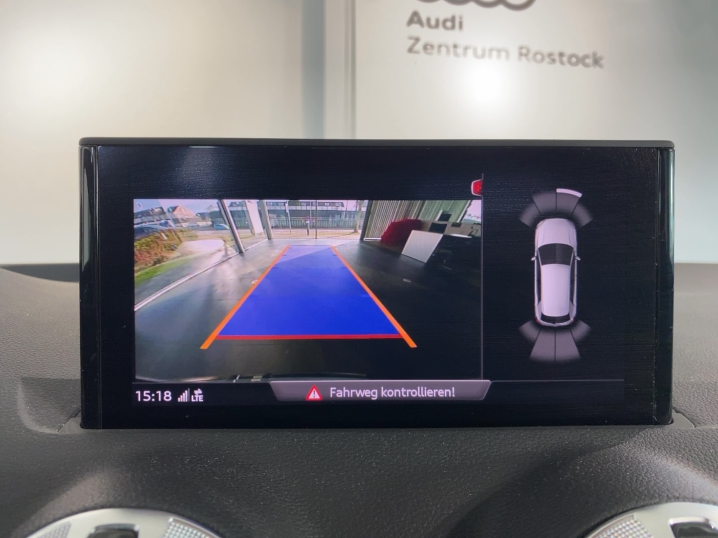 Bild über Audi Q2 S line 40 TFSI quattro S tronic - für weitere Informationen kontaktieren Sie den Audi Partner