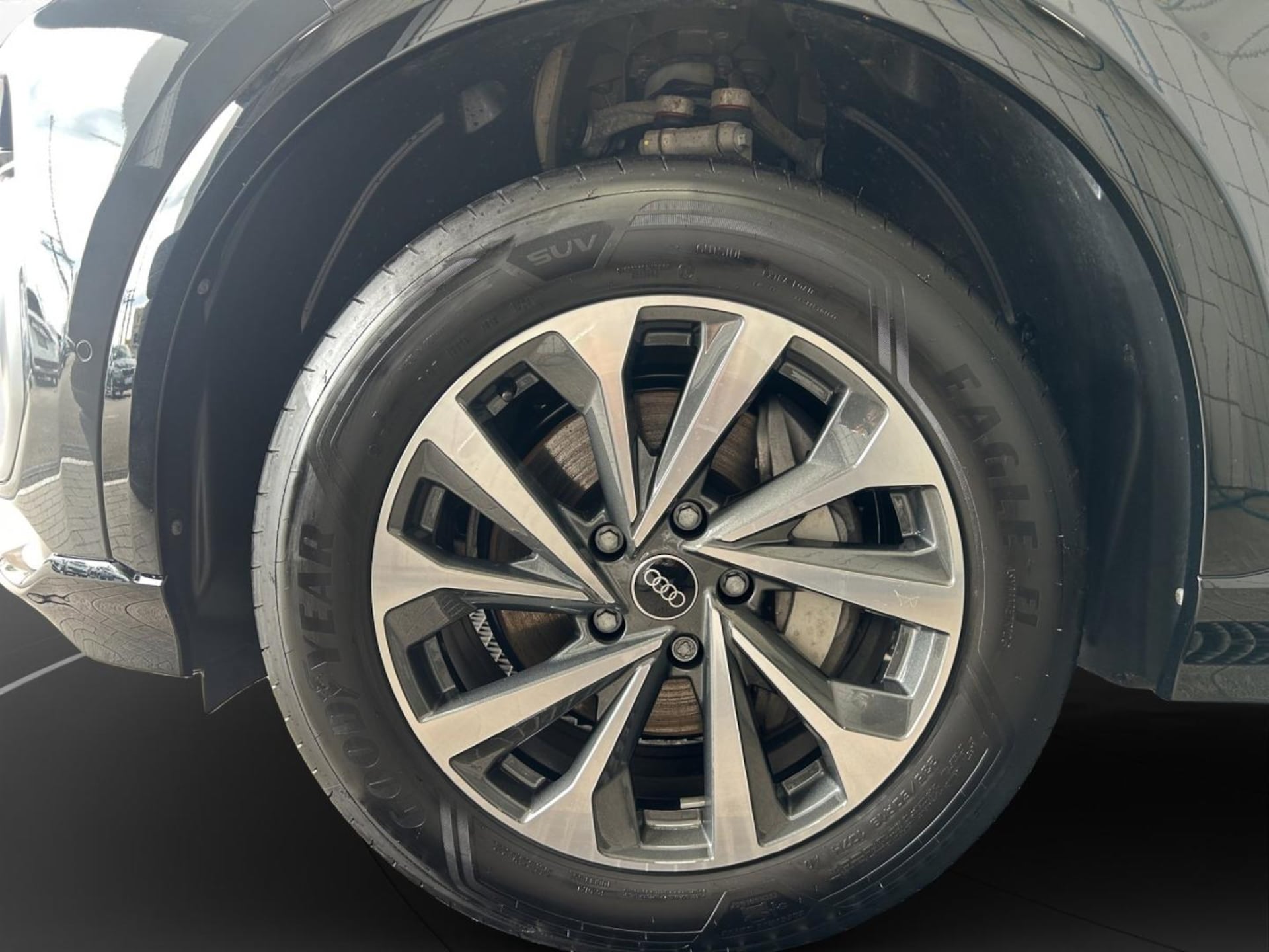 Audi Q6 SUV e-tron