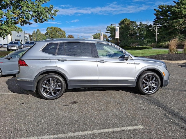 2022 Volkswagen Tiguan SE - Photo 7