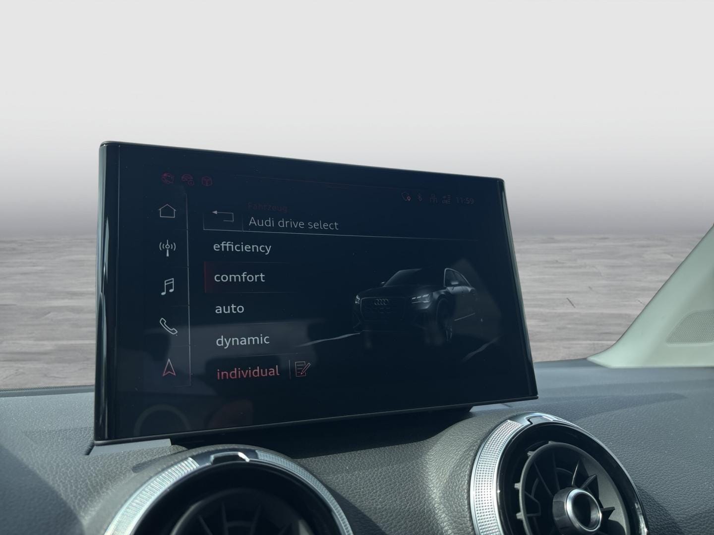 Bild über Audi Q2 advanced 35 TFSI 110(150) kW(PS) S tronic - für weitere Informationen kontaktieren Sie den Audi Partner