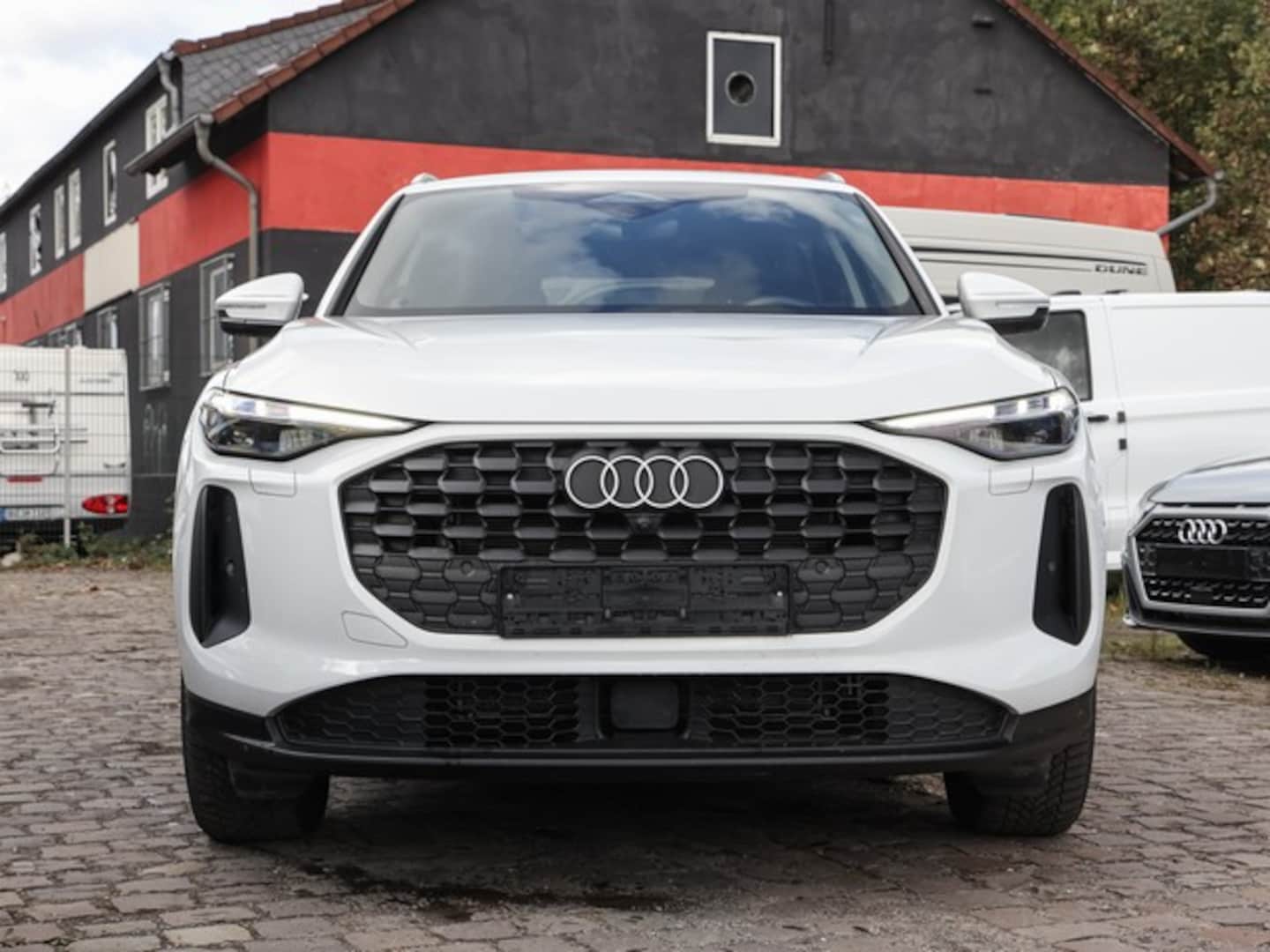 Bild über Audi Q5 SUV TFSI 150 kW S tronic - für weitere Informationen kontaktieren Sie den Audi Partner