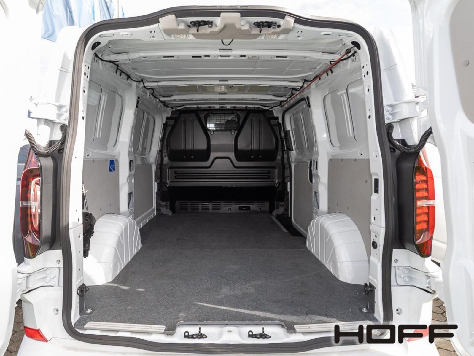 Volkswagen Transporter Kasten kurzer Radstand – Bild 8