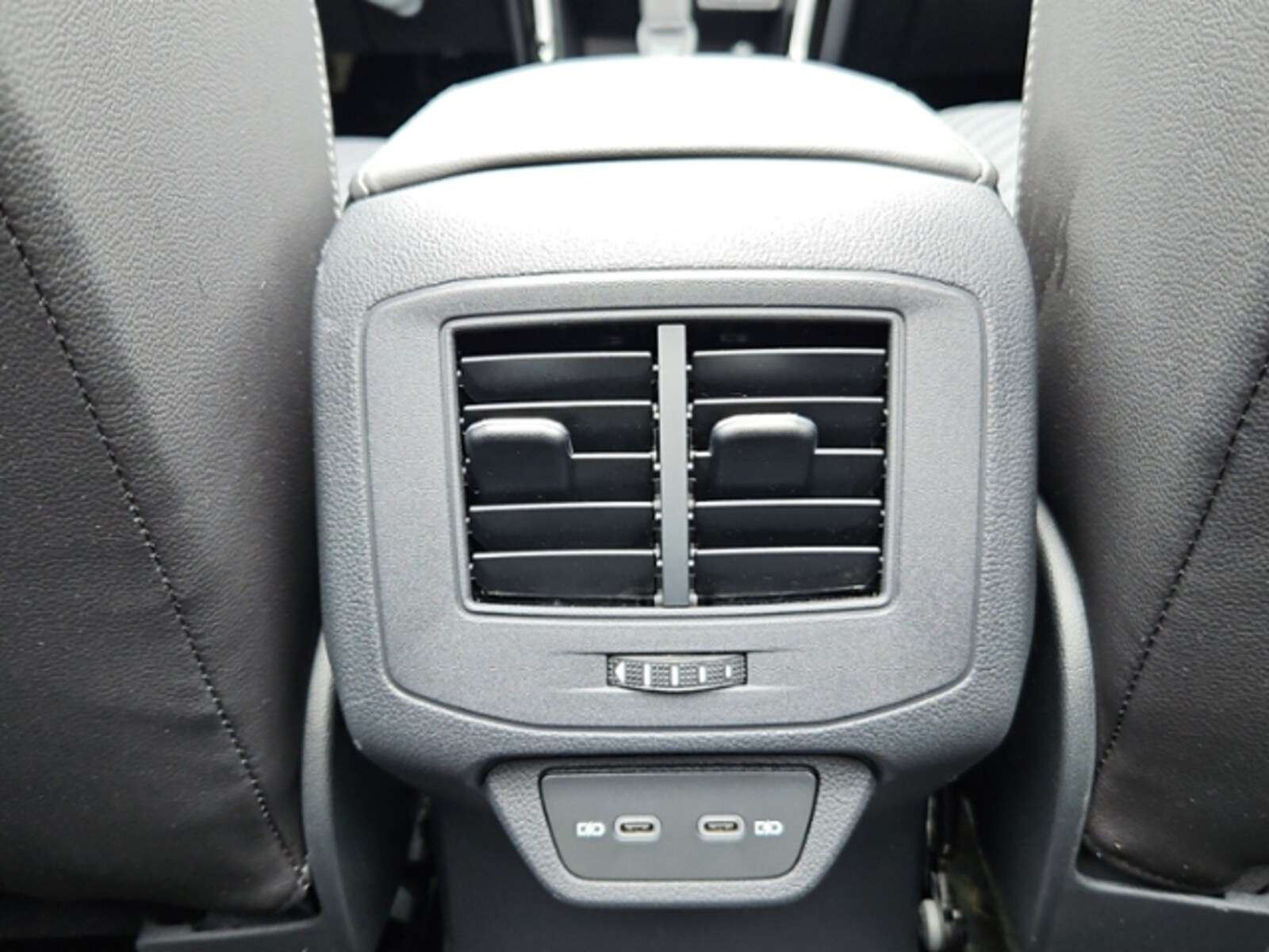 Volkswagen T-Roc Cabriolet – Bild 19