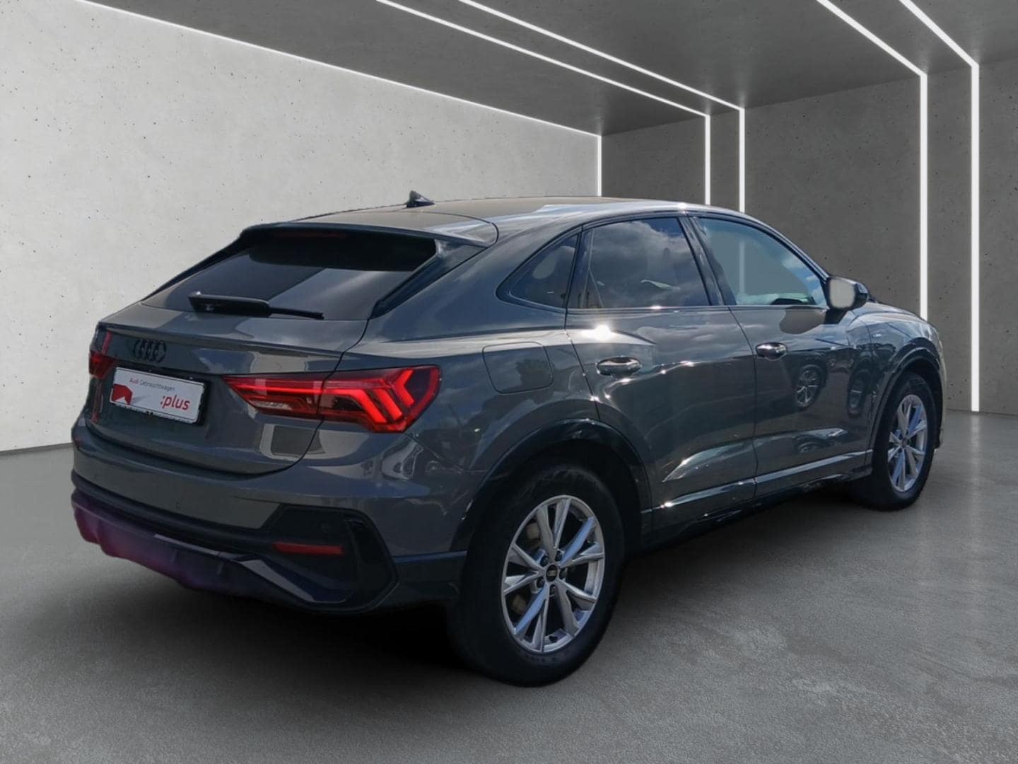 Bild über Audi Q3 Sportback S line 35 TFSI S tronic - für weitere Informationen kontaktieren Sie den Audi Partner