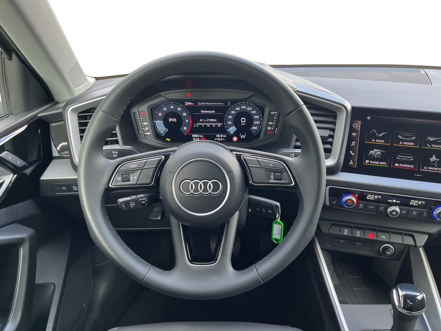 Bild über Audi A1 Sportback S line 25 TFSI S tronic - für weitere Informationen kontaktieren Sie den Audi Partner