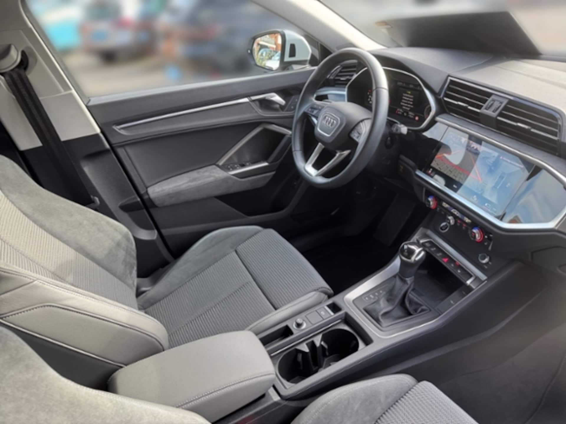 Audi Q3 Sportback S line