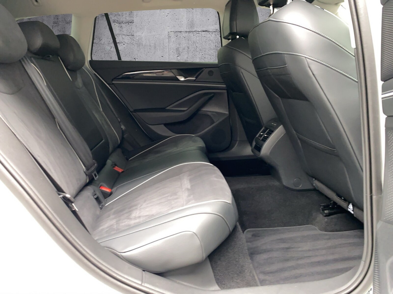 Volkswagen Passat – Bild 13