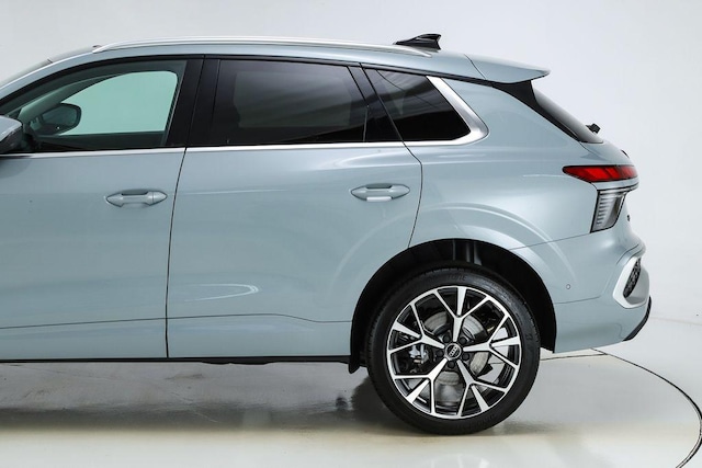 2026 Audi Q3 Base - Photo 7