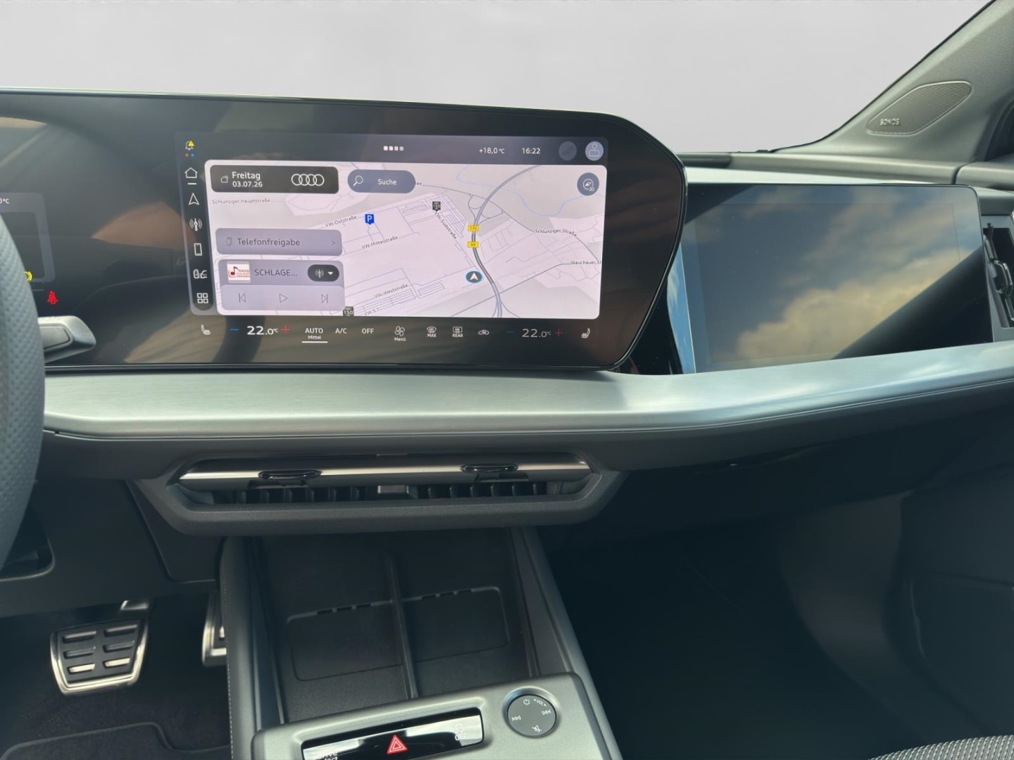 Bild über Audi Q4 SUV e-tron e-tron quattro 220 kW - für weitere Informationen kontaktieren Sie den Audi Partner