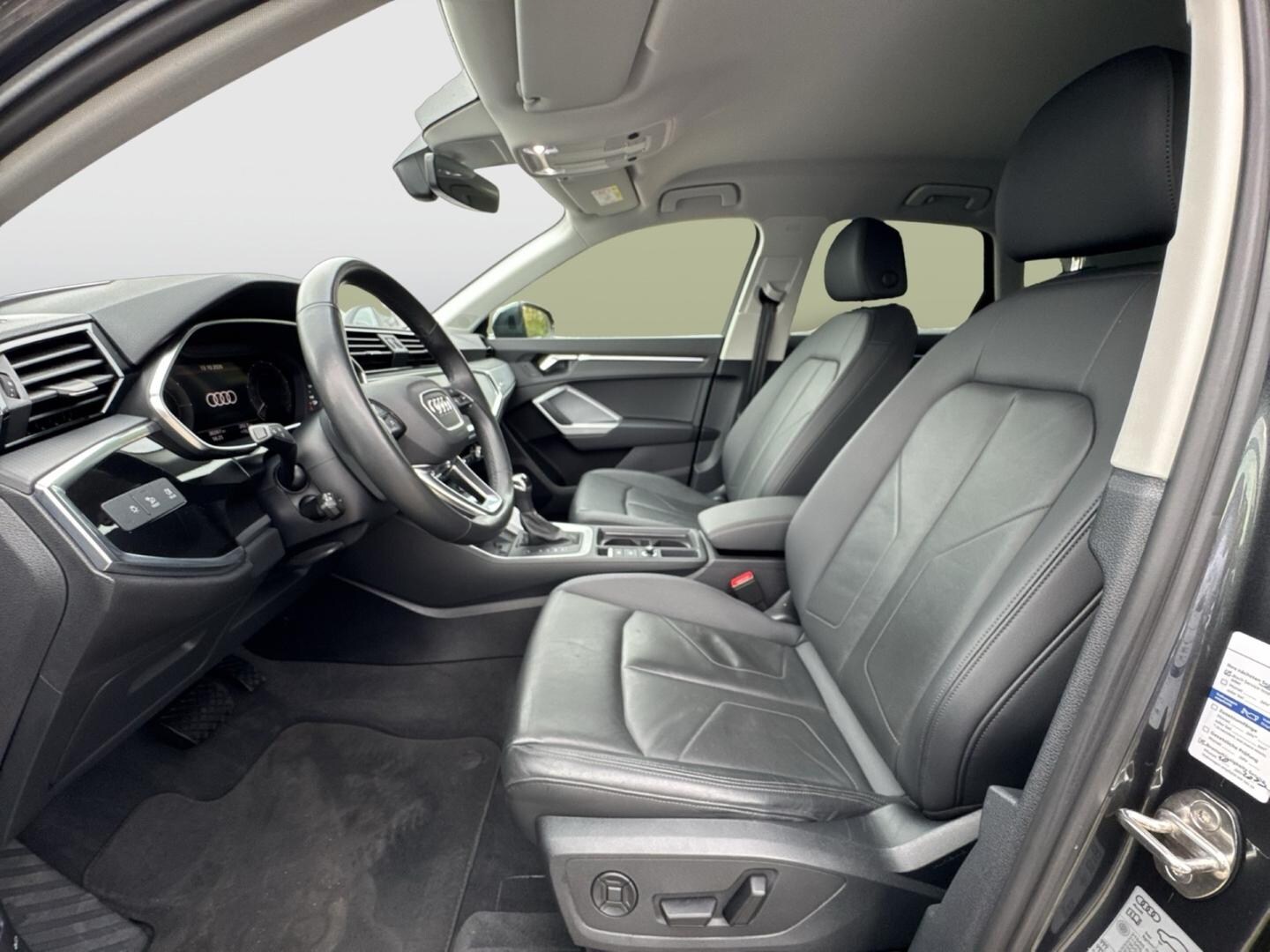 Bild über Audi Q3 TFSI e S line 45 TFSI e S tronic - für weitere Informationen kontaktieren Sie den Audi Partner