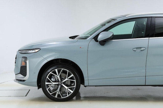 2026 Audi Q3 Base - Photo 6