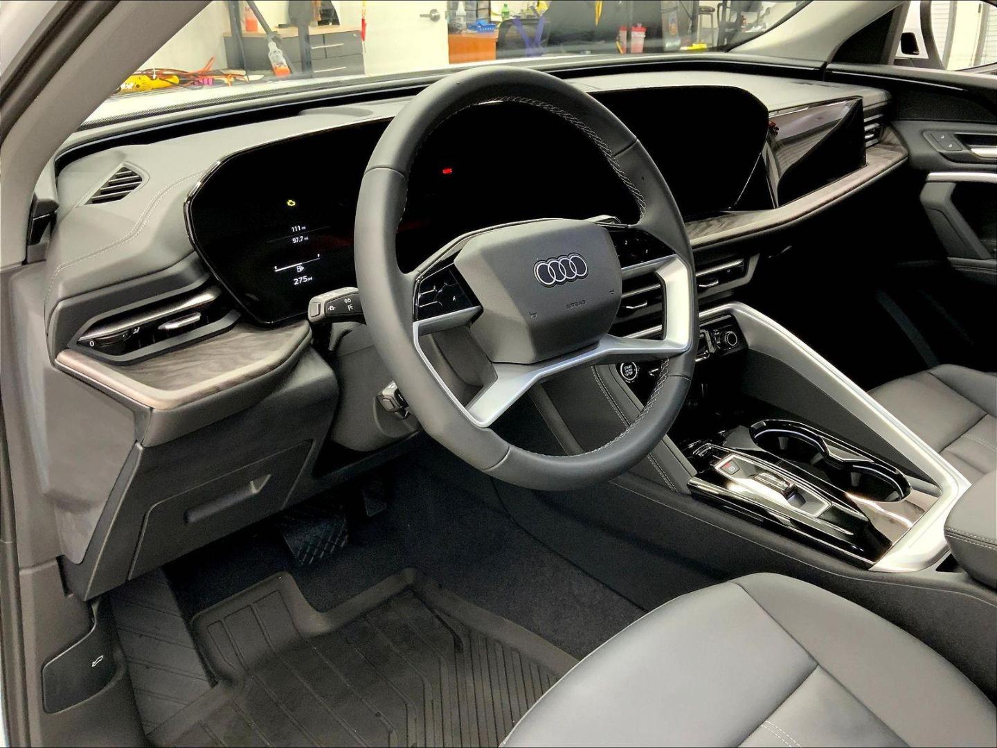 2025 Audi Q5 Premium - Photo 4