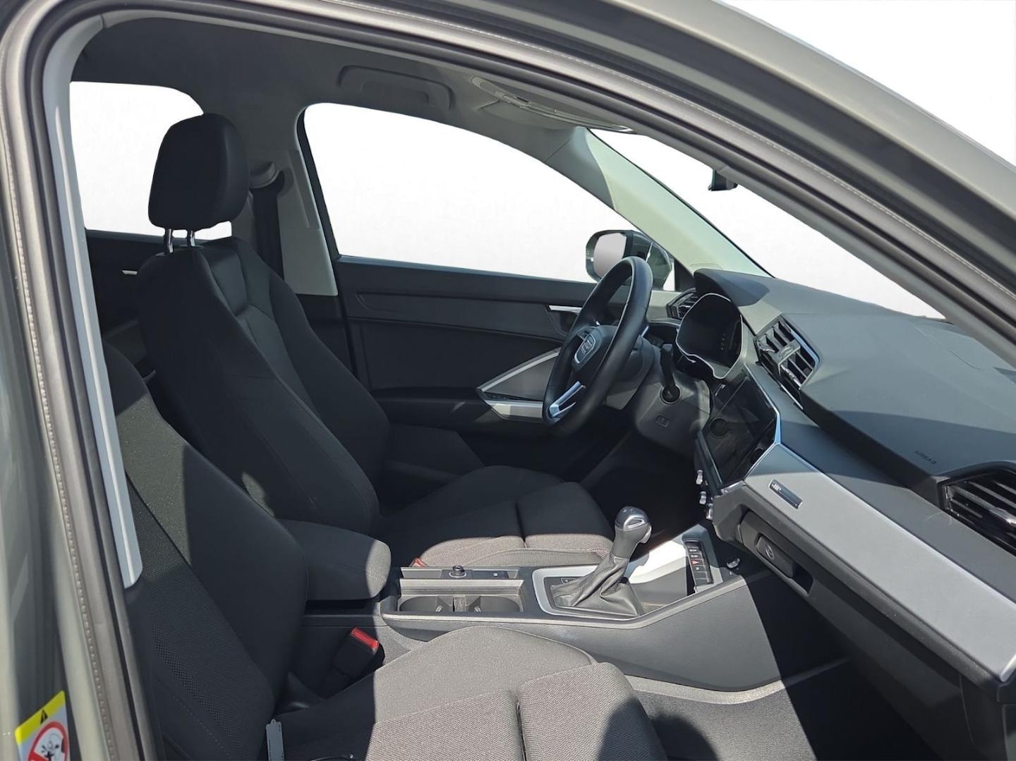 Bild über Audi Q3 advanced 35 TFSI S tronic - für weitere Informationen kontaktieren Sie den Audi Partner