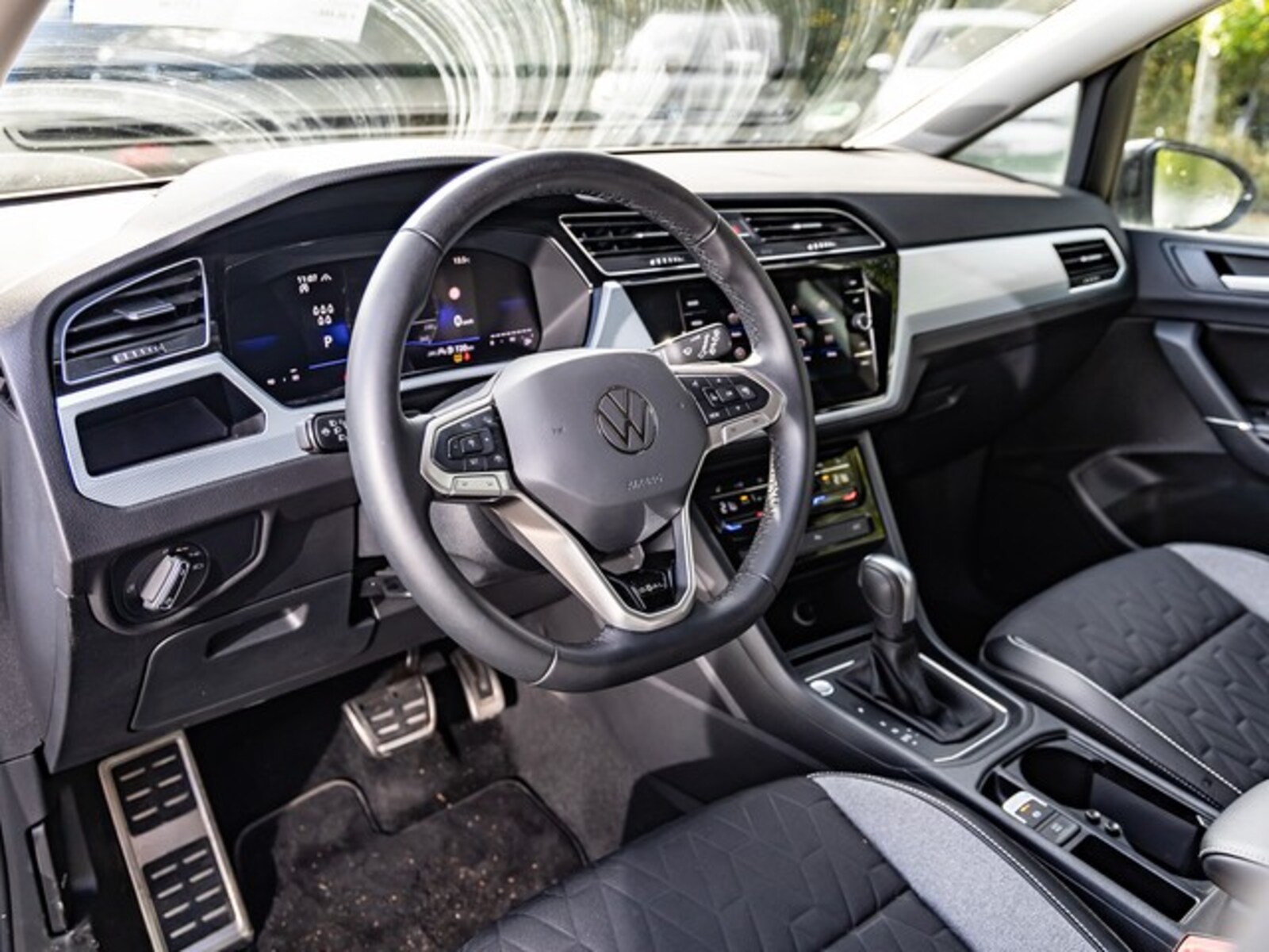 Volkswagen Touran – Bild 13