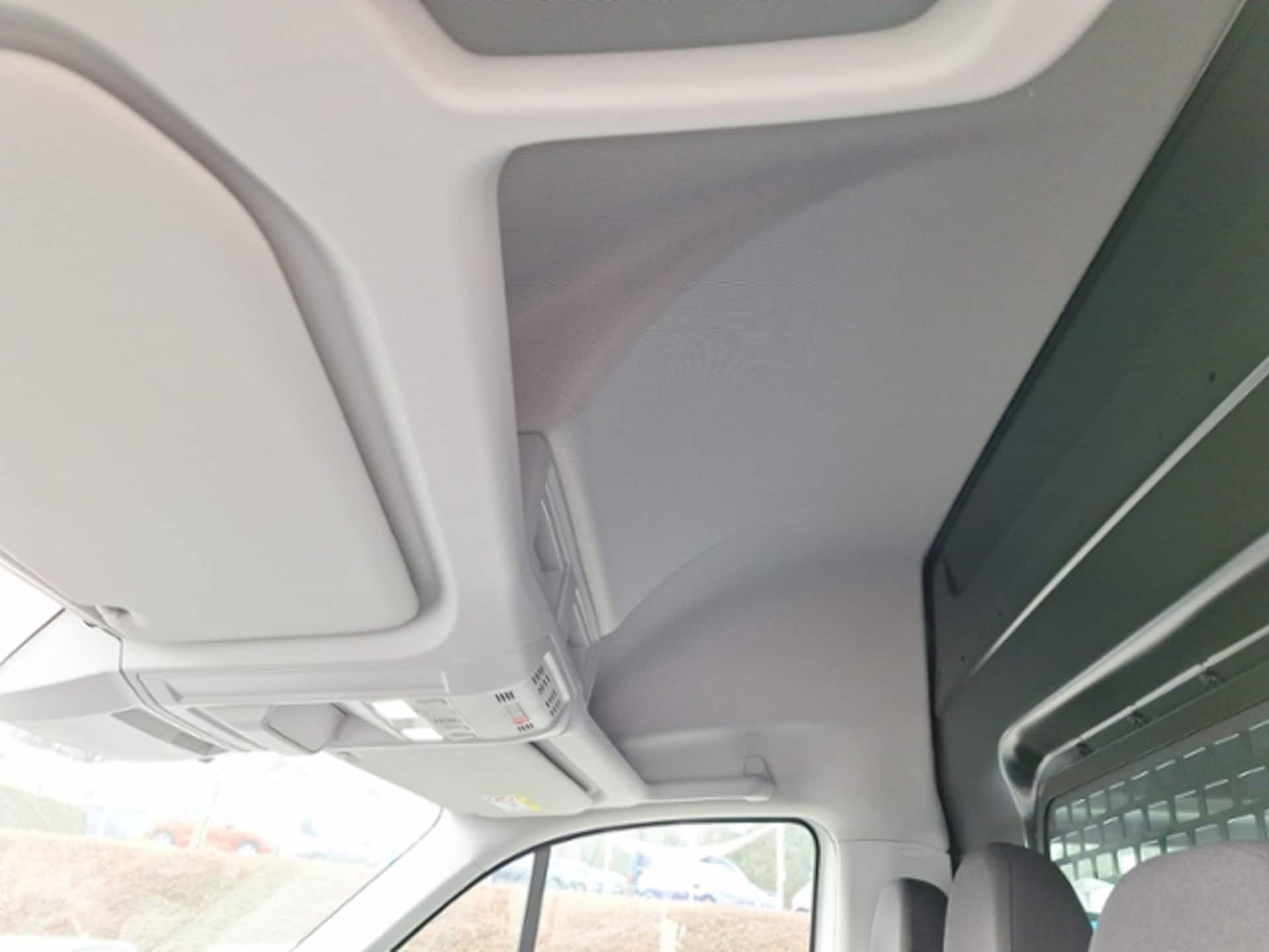 Volkswagen Crafter Kasten langer Radstand