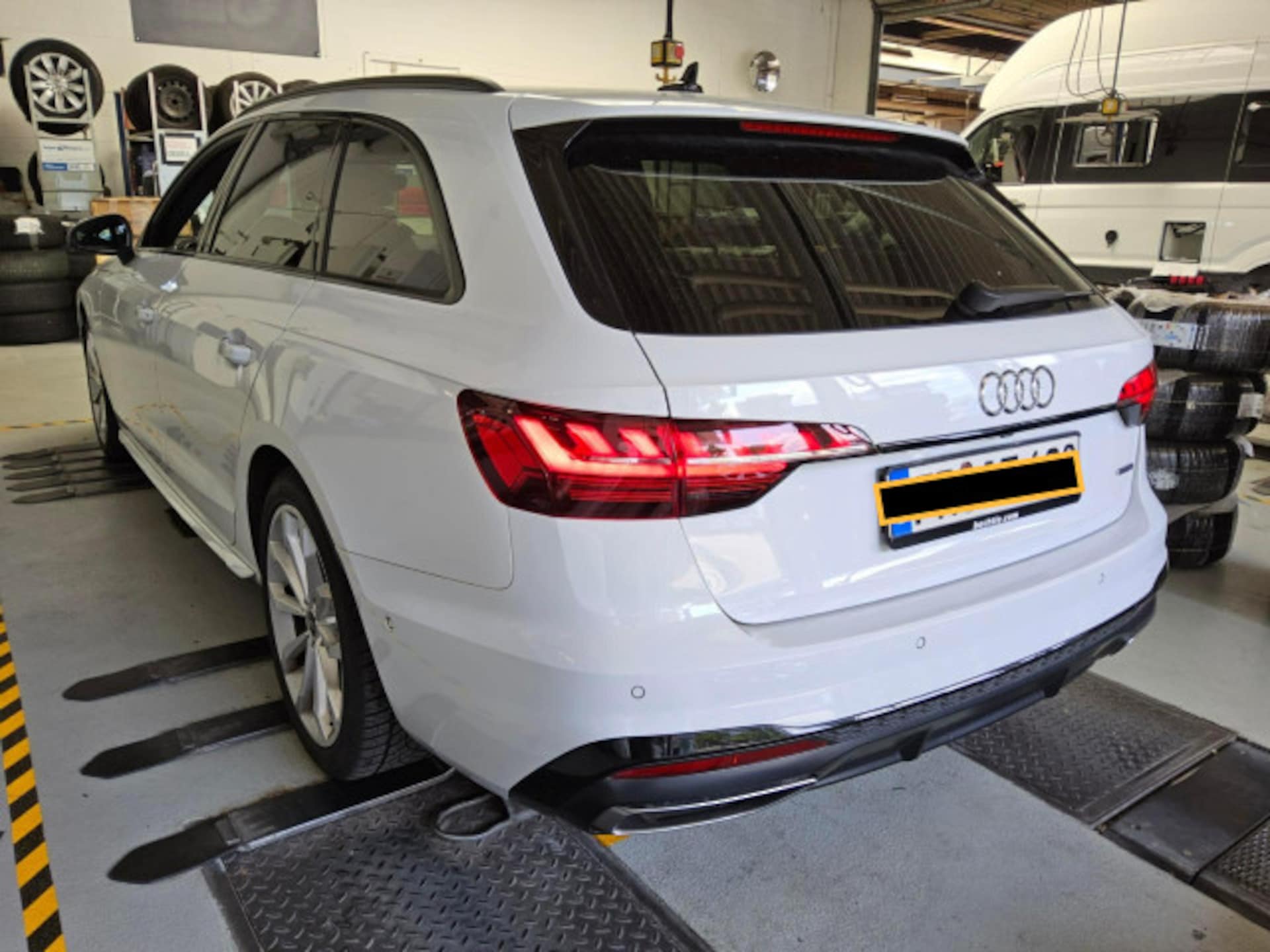 Audi A4 Avant S line