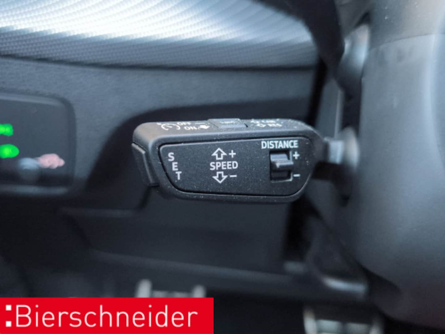 Bild über Audi SQ2 TFSI quattro S tronic - für weitere Informationen kontaktieren Sie den Audi Partner