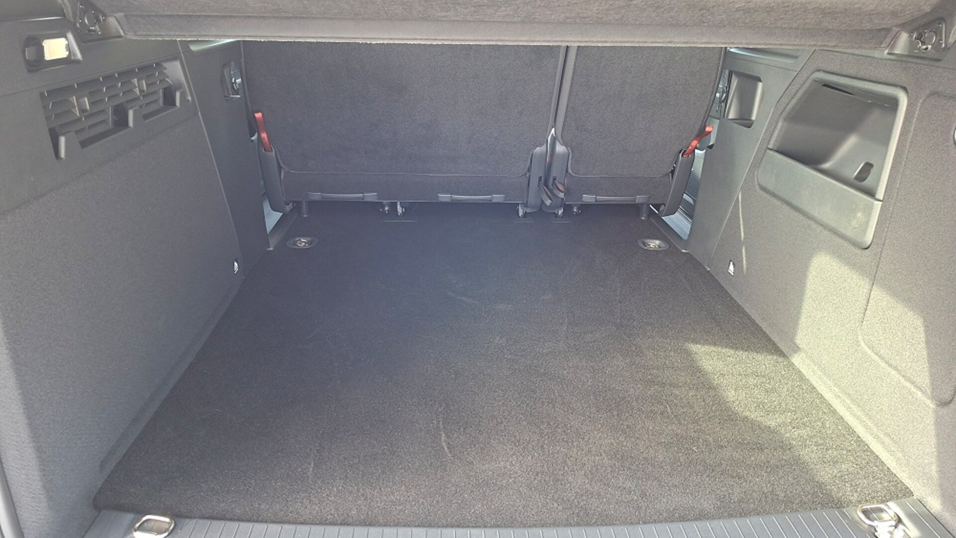 Volkswagen Caddy Maxi Basis-Modell