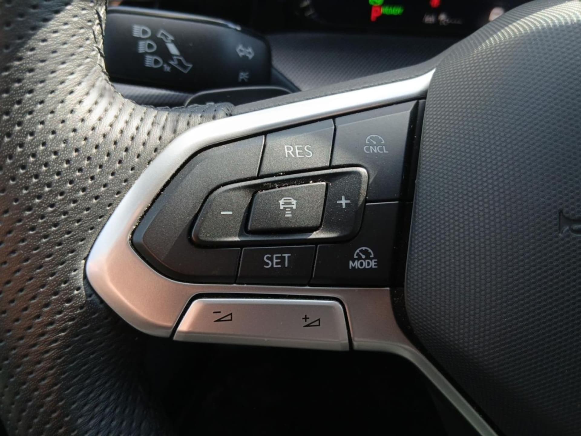 Volkswagen Golf Variant R-Line