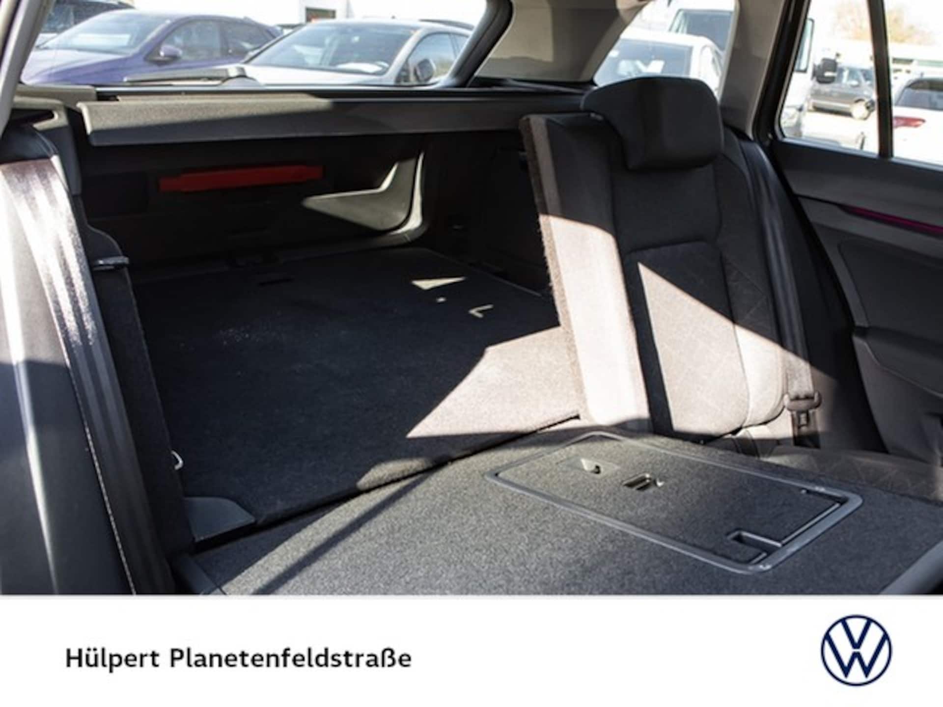 Volkswagen Golf Variant Life