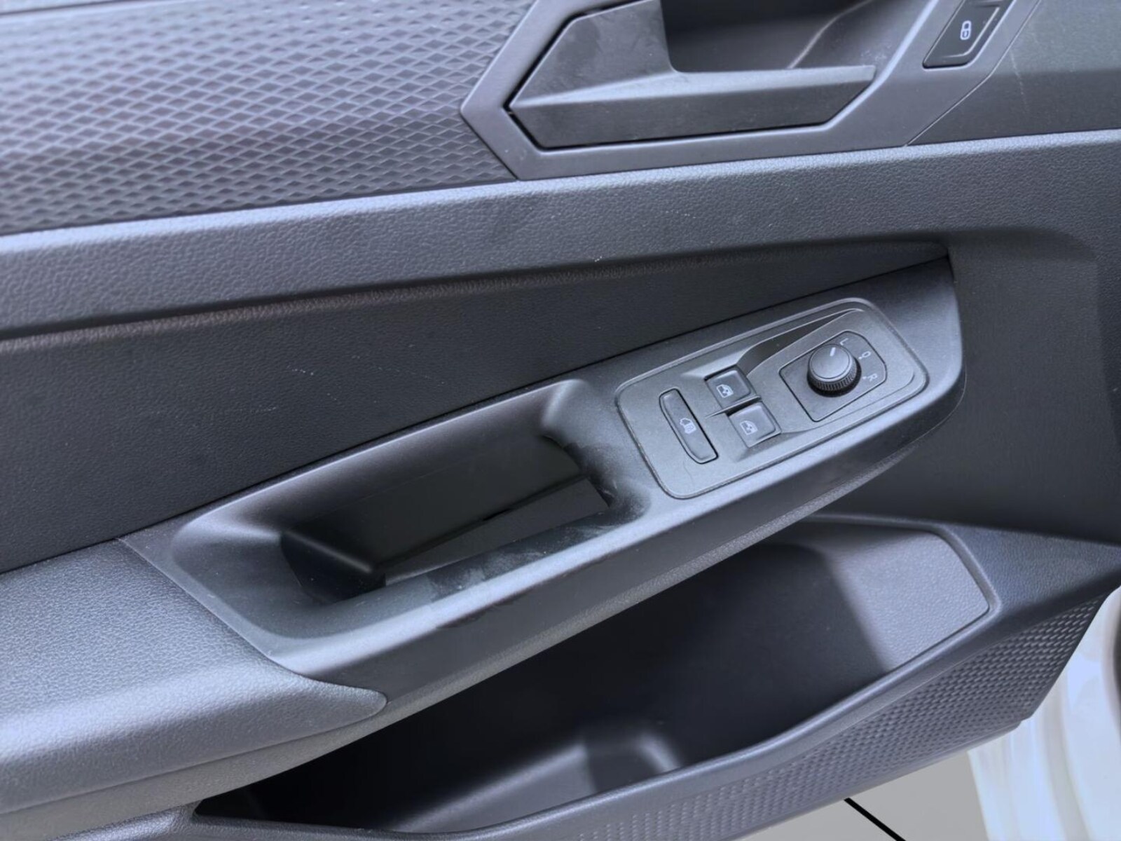 Volkswagen Caddy Maxi Cargo – Bild 10
