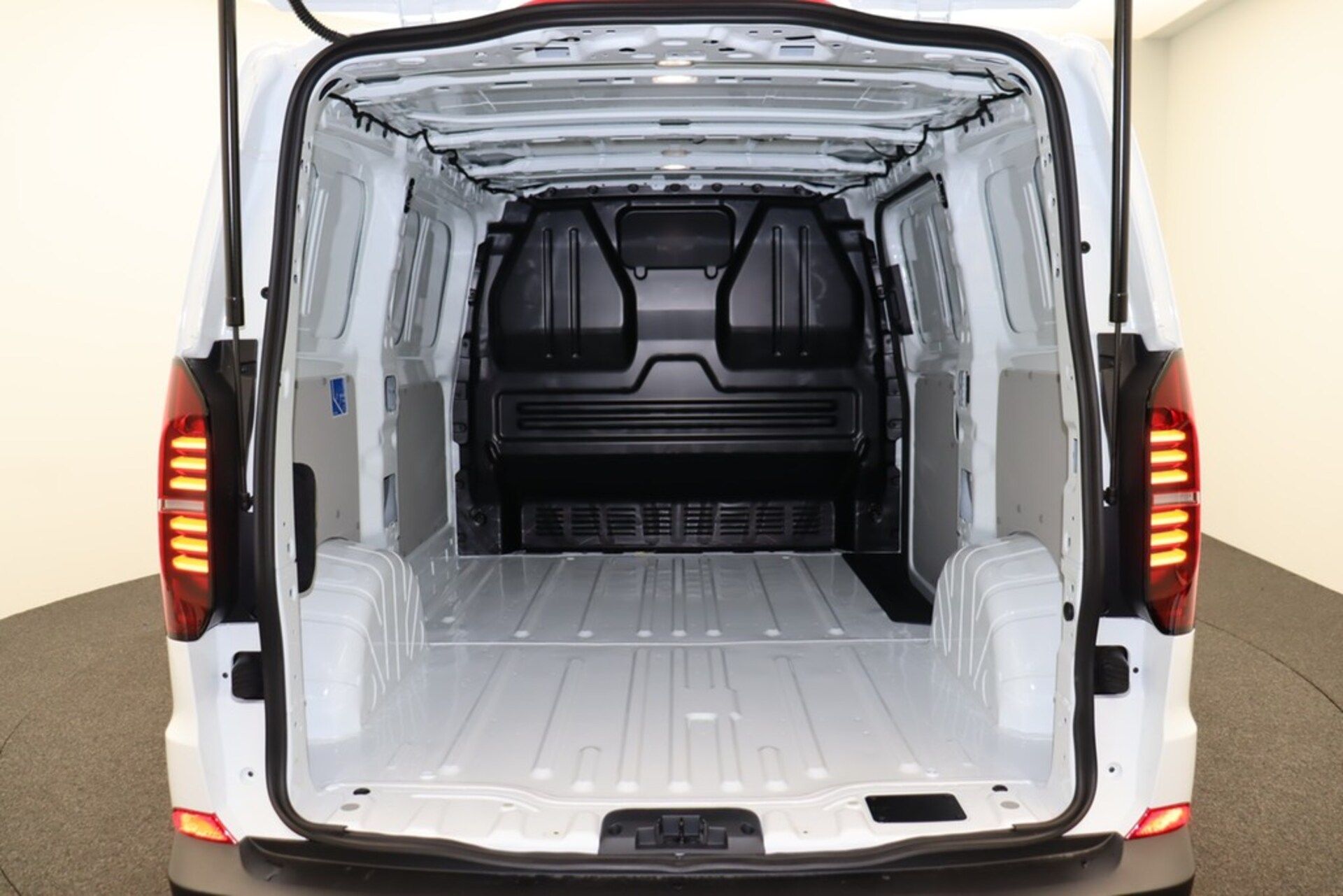 Volkswagen Transporter Kasten kurzer Radstand