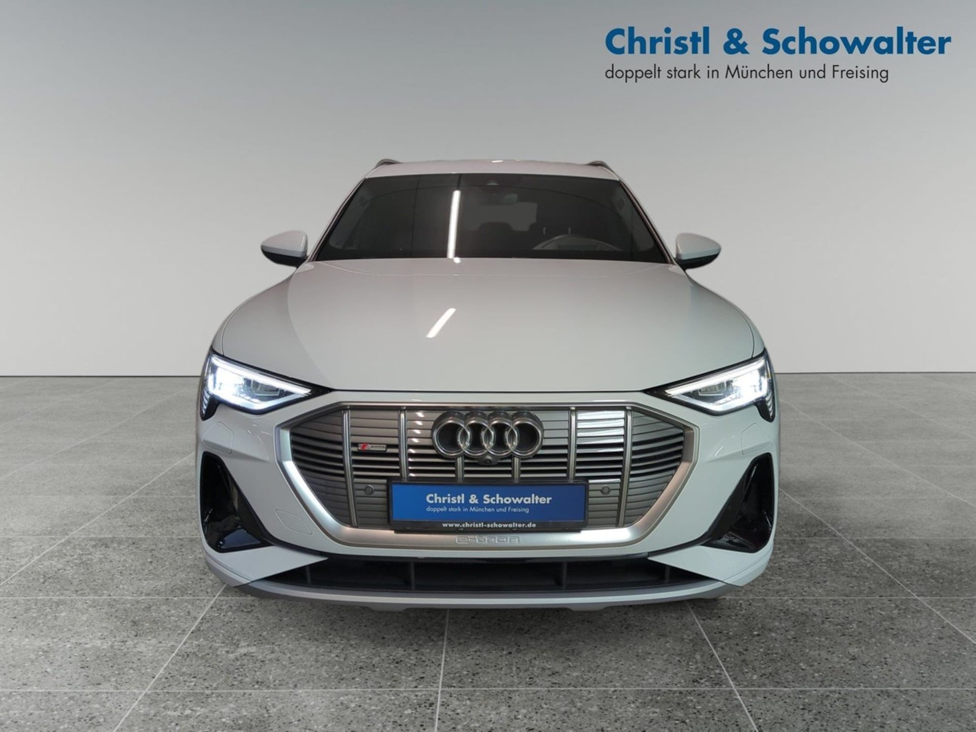 Audi e-tron S line