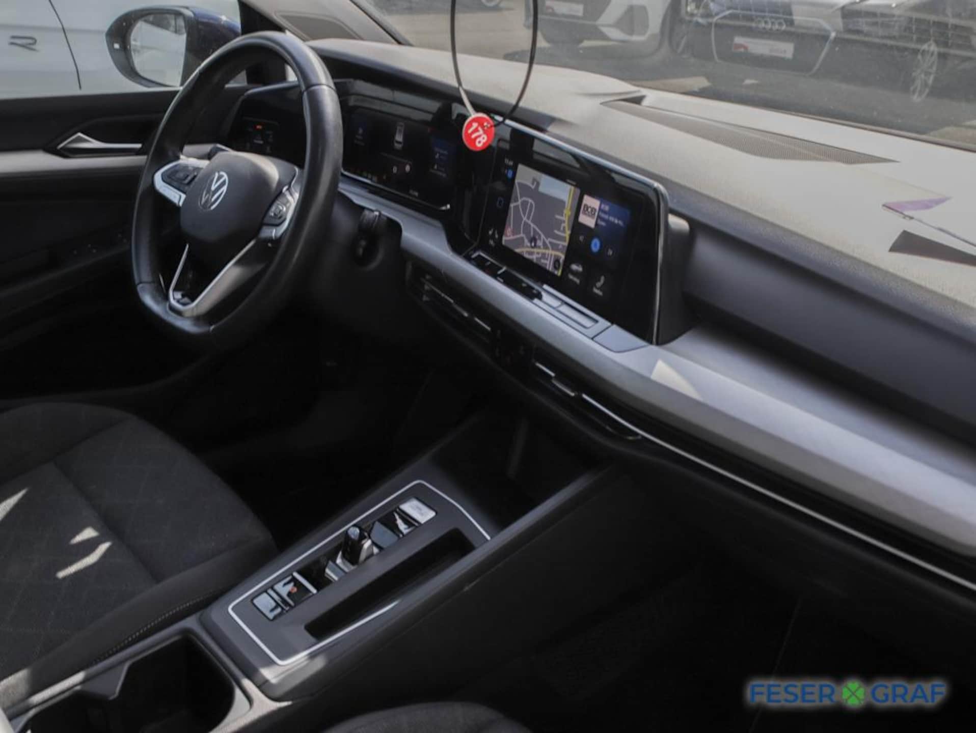 Volkswagen Golf Variant Life