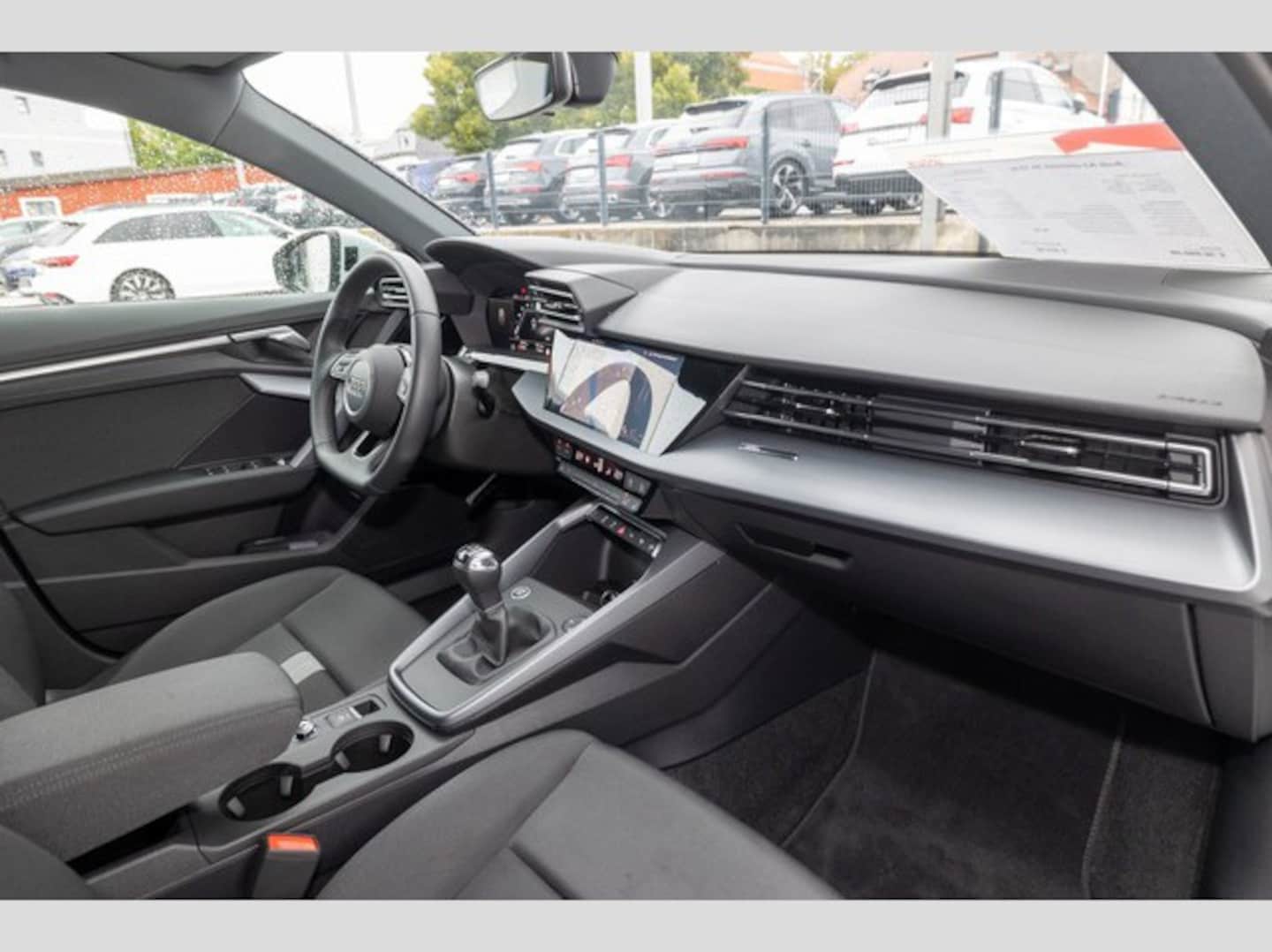 Bild über Audi A3 allstreet 35 TFSI Schaltgetriebe - für weitere Informationen kontaktieren Sie den Audi Partner