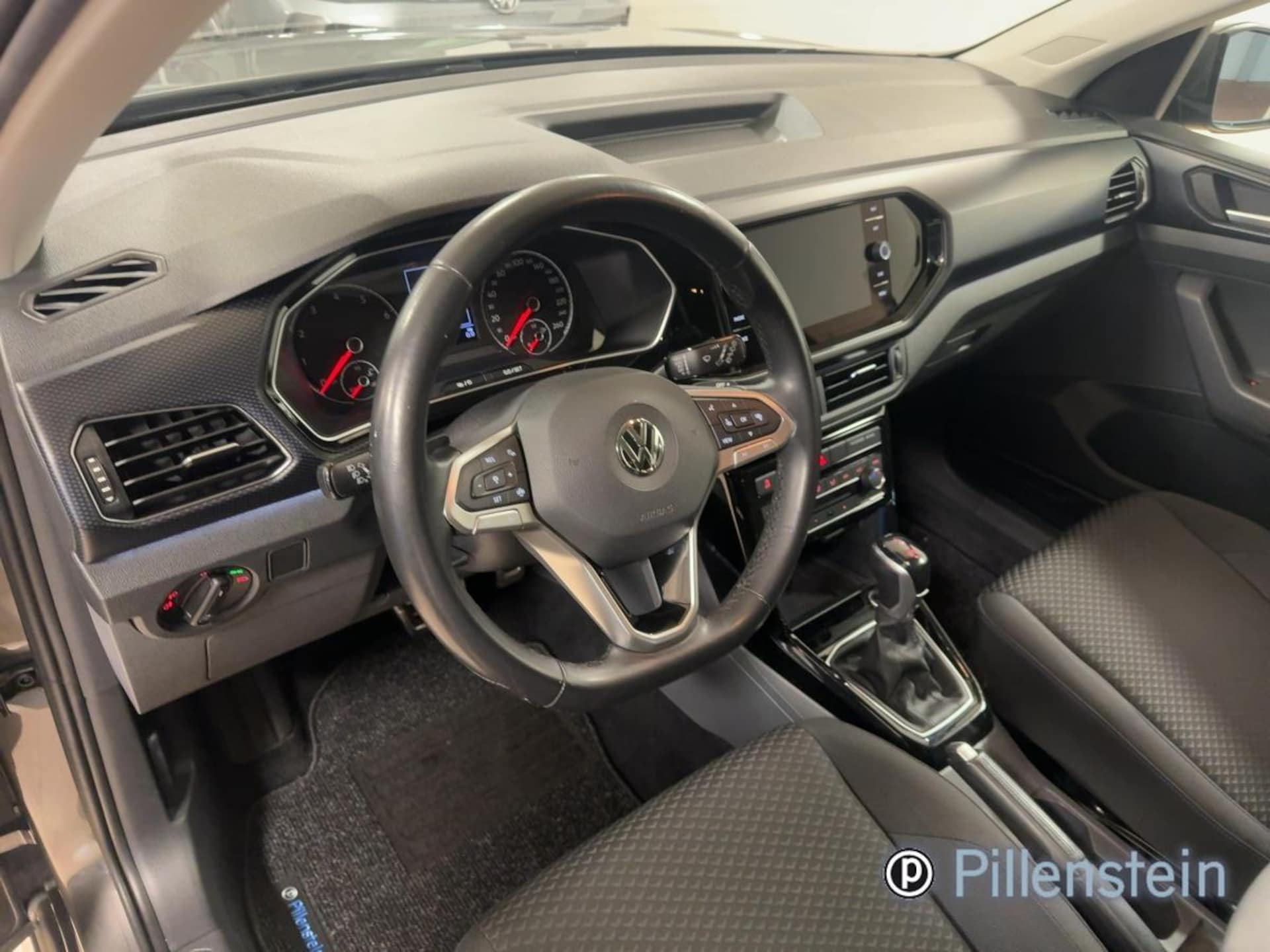 Volkswagen T-Cross United